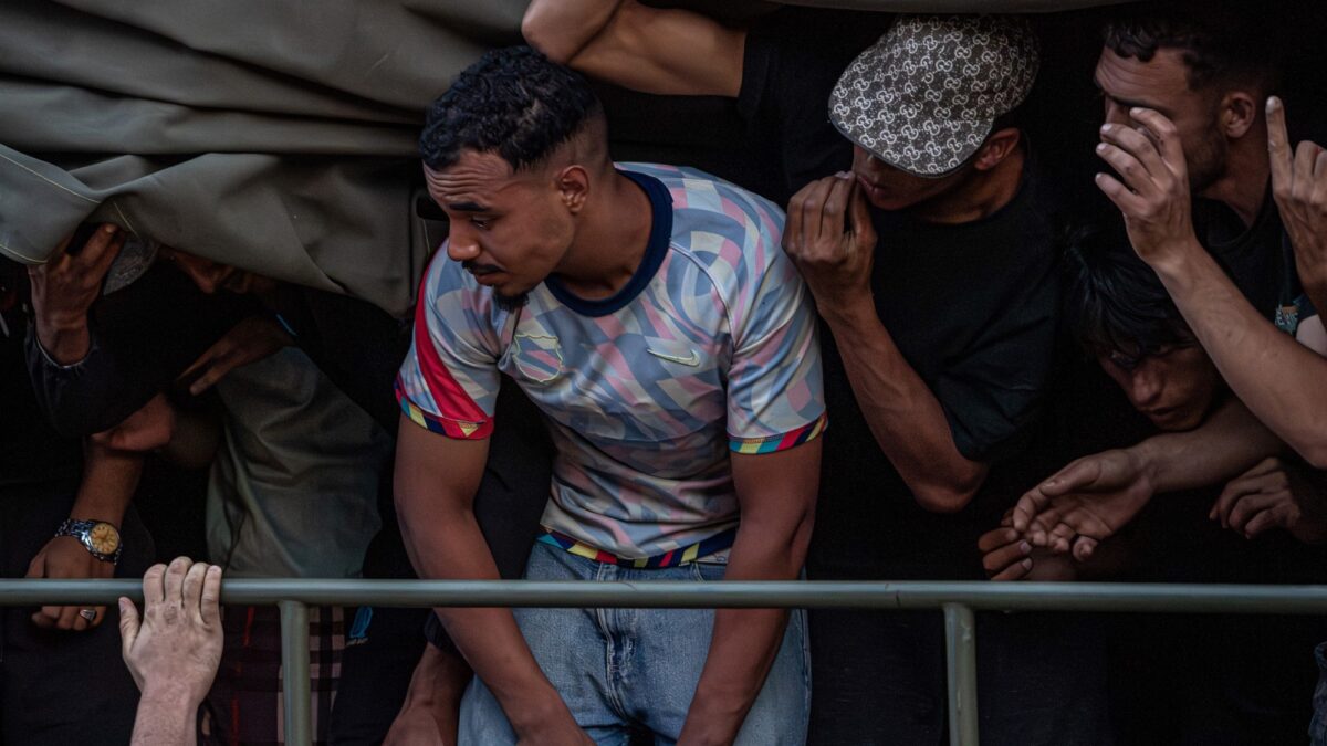 Crisis en Ceuta: migrantes de Marruecos cruzan a España tras desesperanza