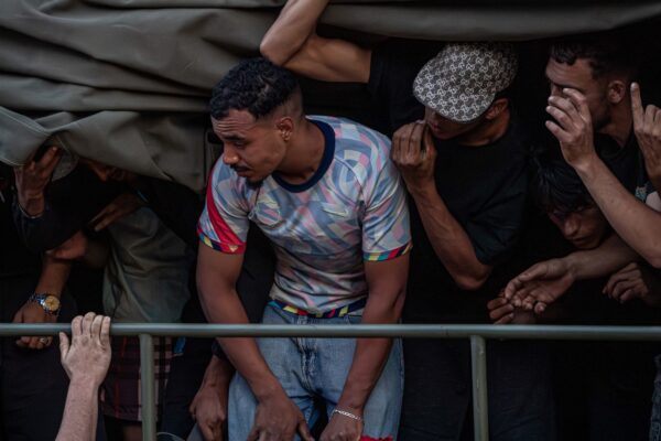 Crisis en Ceuta: migrantes de Marruecos cruzan a España tras desesperanza