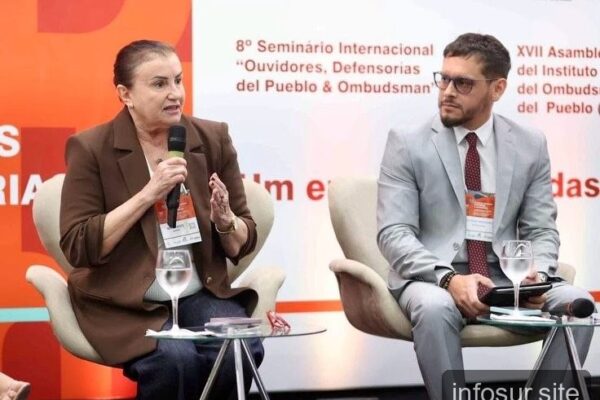 Lanús vive en carne propia un encuentro internacional de defensores del pueblo