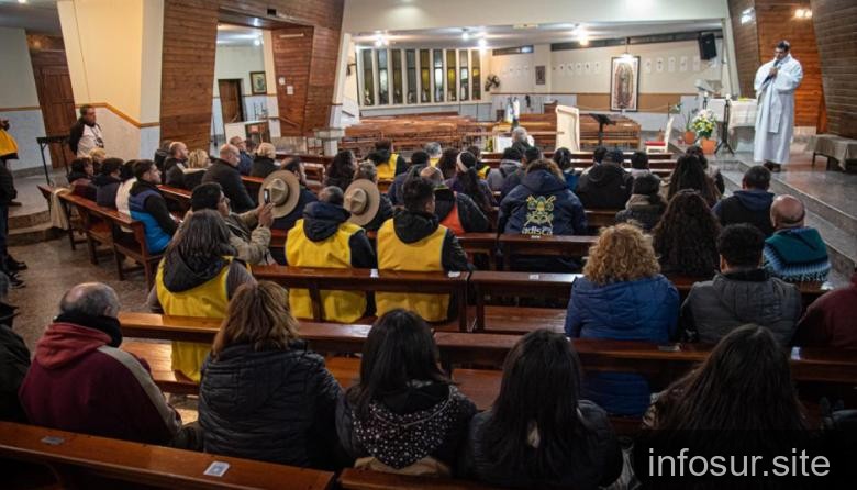 Vecinos de Burzaco celebraron la Vigilia de San Cayetano con fe y tradición