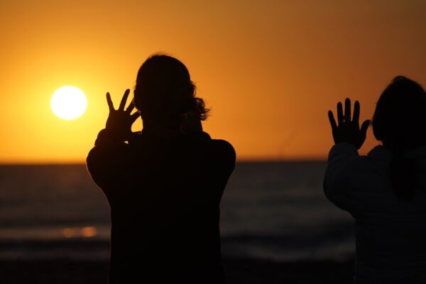 EE.UU. discute si hacer permanente el horario de verano