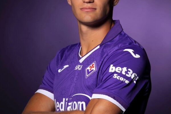 Mateo Pellegrino suma su nombre al elenco de la Fiorentina tras unirse a Mastantuono