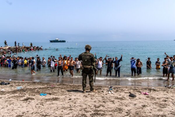 Pedro Sánchez acelera reforma migratoria tras crisis en Ceuta