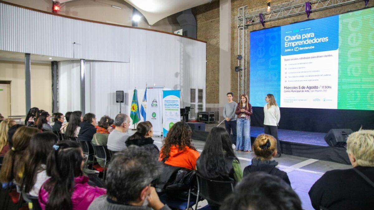 Avellaneda capacitó a más de 200 emprendedores en estrategias de venta por redes sociales