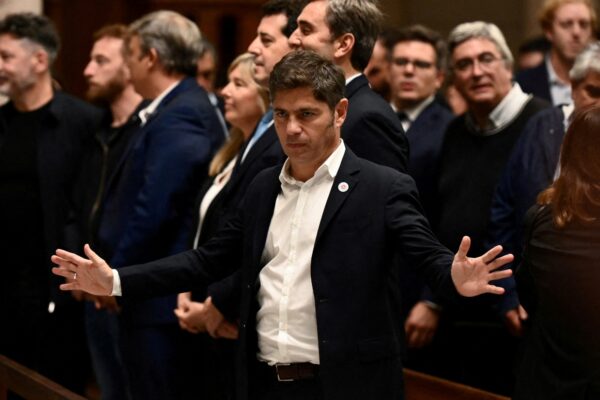 Kicillof activó el mecanismo para habilitar reelecciones de intendentes en la provincia