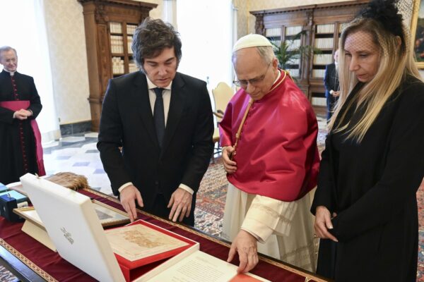 Milei destacó la relevancia de la visita del Papa León XIV a la Argentina