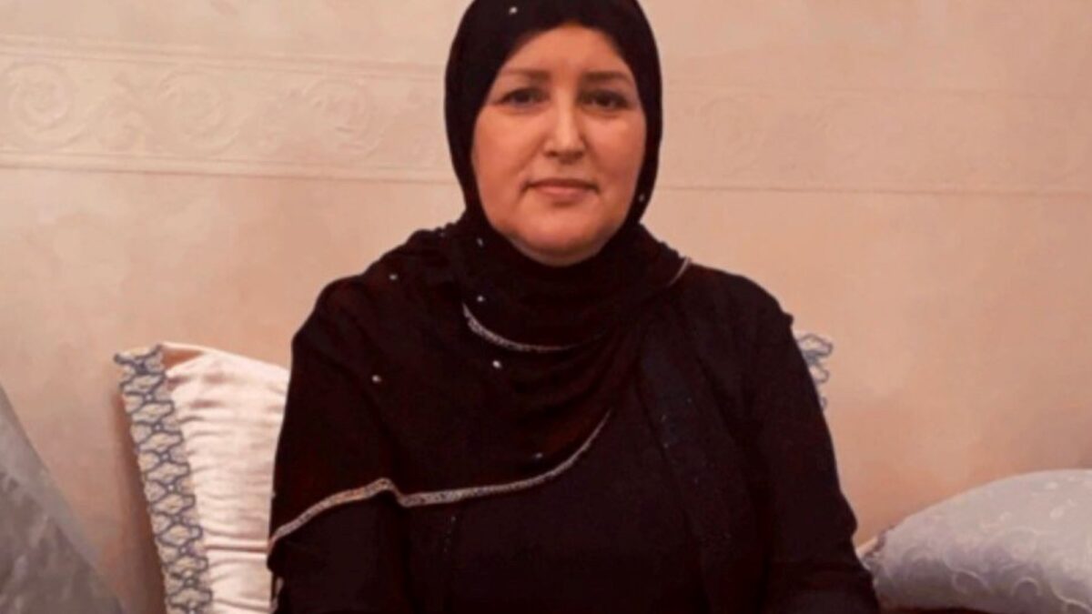 Sabah Hamed atiende 400 migrantes diarios en su casa tras crisis migratoria