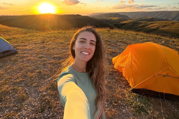 Arquitecta brasileña regresa a su tierra natal para promover turismo rural en Minas Gerais