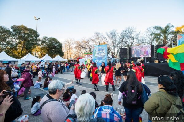 Festival en la plaza Mariano Moreno para conmemorar el 103° aniversario de Remedios de Escalada