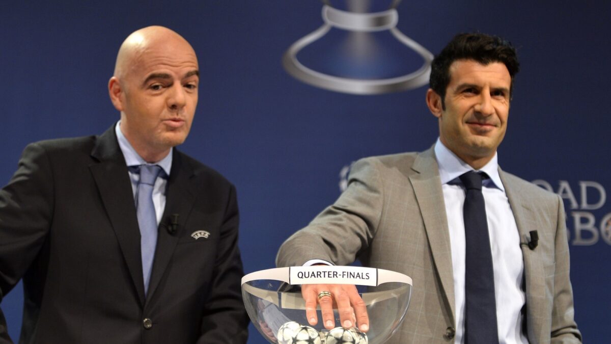 Figo exige renuncia de Infantino tras criticar su gestión en la FIFA