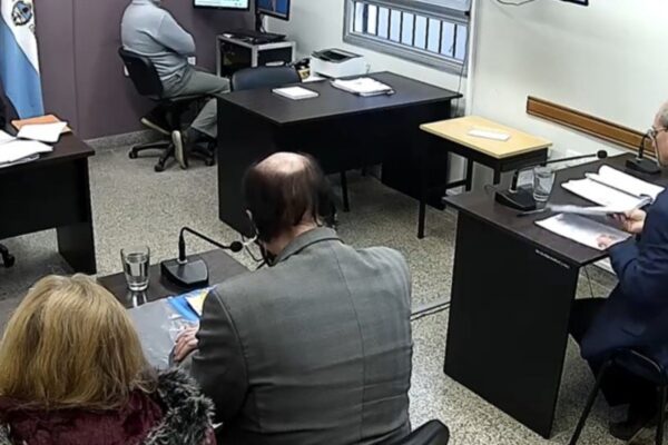 Maestra condenada por cobrar 100.000 pesos por aprobar materias