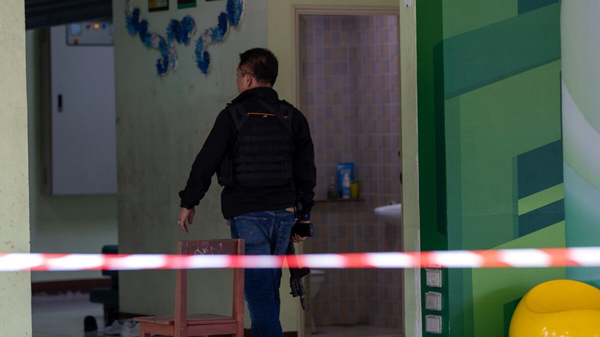 Tragedia en Tailandia: adolescente mata a sus abuelos y cinco en colegio