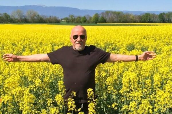 Coelho: "Ningún corazón sufrió al perseguir sueños, porque la búsqueda es encuentro"