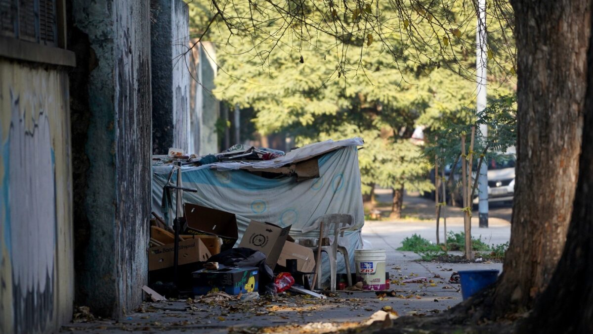 Se frenó la baja de la pobreza: subió al 30% en primer trimestre