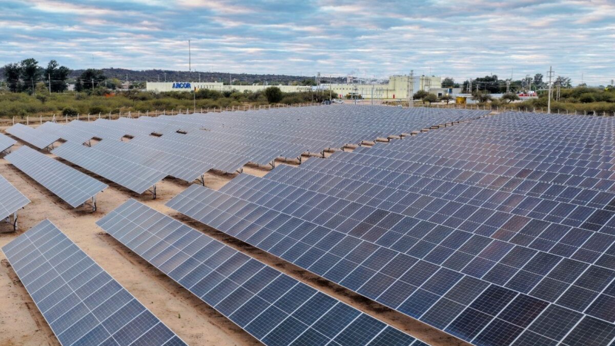 Arcor inicia producción de energía solar en Catamarca para optimizar costos