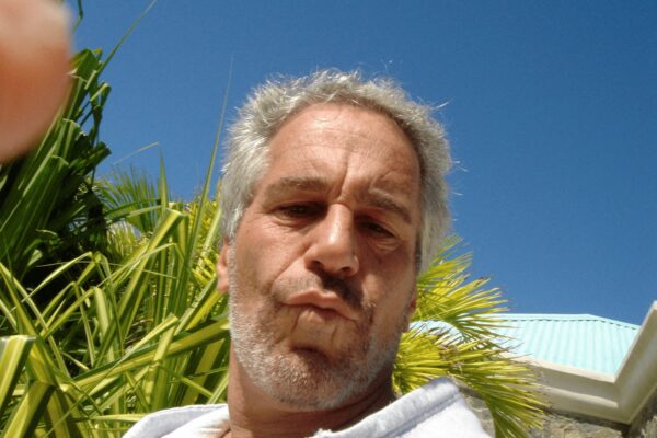 Gobierno laborista evalúa investigación independiente sobre Epstein y Maxwell