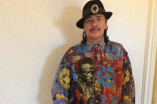 Santana compara a Paco de Lucía con Einstein y Hawking en un homenaje a su legado musical