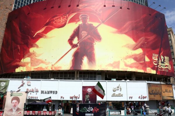 Trump anuncia ataques "muy duros" contra Irán tras nueva ofensiva en el Golfo