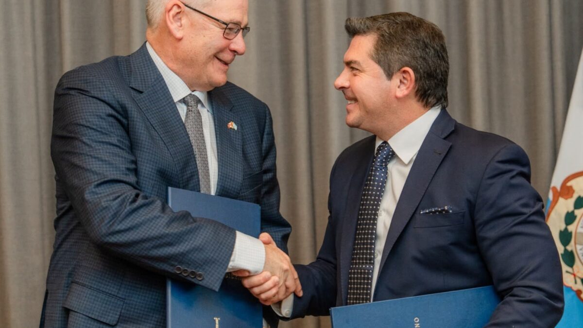 Vicuña adelanta $250M a San Juan para infraestructura antes de producción