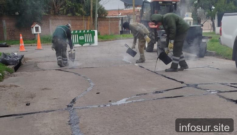 Municipalidad trabaja en repavimentación de calles en Luis Guillón
