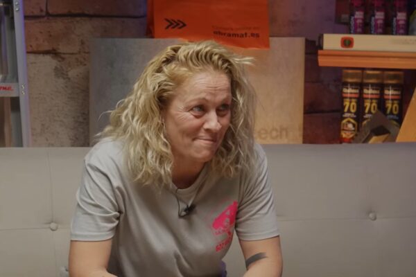 Cristina Moya: "El jefe de obra me dijo que debería estar fregando platos"