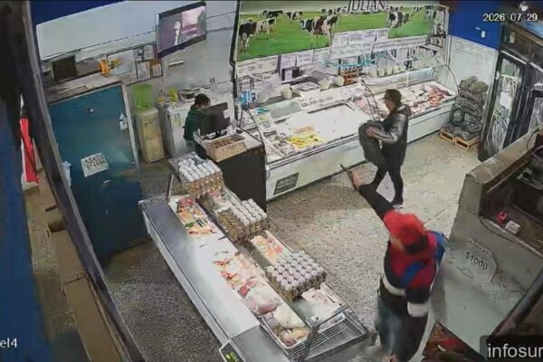 Feroz asalto en Merlo: entraron a robar a una carnicería, los empleados se resistieron y balearon a uno