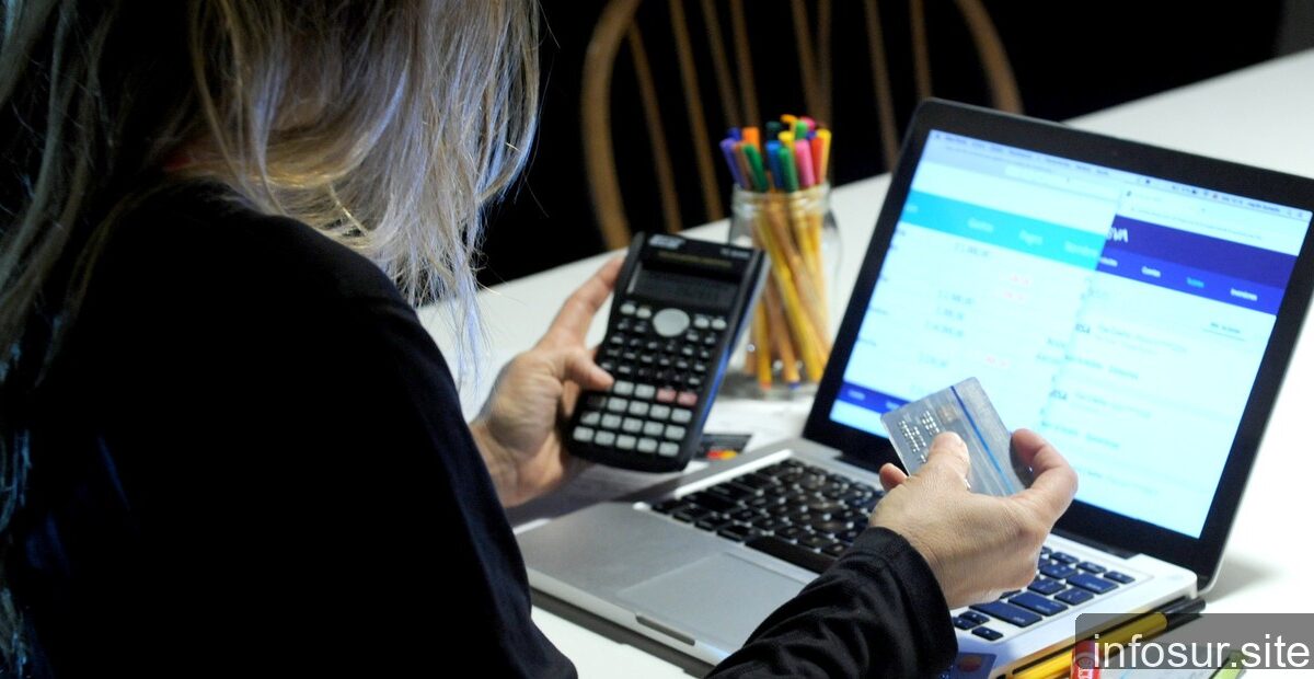 El atraso en pagos de tarjetas y préstamos dejó de crecer por primera vez en 19 meses
