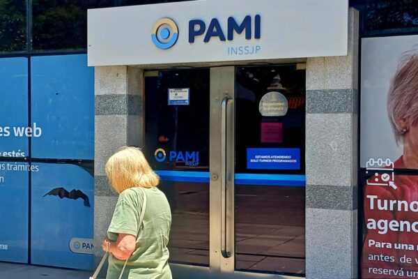 Paro de 48 horas en PAMI: jubilados de la provincia se quedan sin atención programada