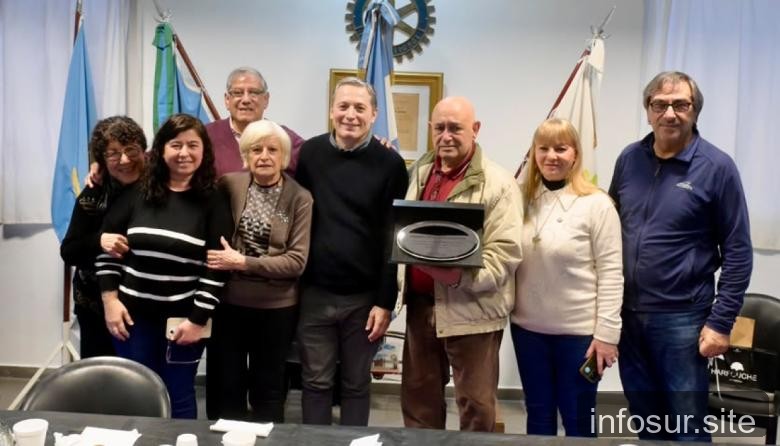 Gray visitó el Rotary Club de Luis Guillón