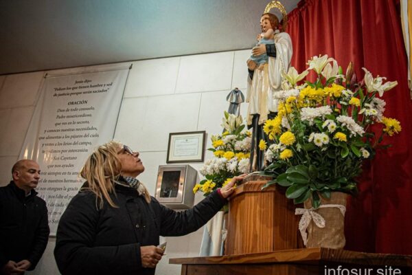 Fe y devoción en la Vigilia de San Cayetano de Almirante Brown