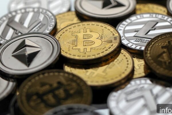 Bitcoin sube 0,95% al superar los 64 mil dólares