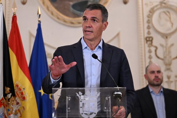España impone controles fronterizos a viajeros desde Italia en respuesta a Meloni