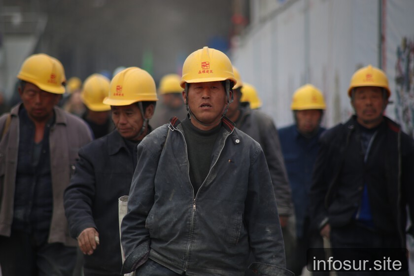 La IA ya cuestiona empleos en China: taxistas pierden ingresos
