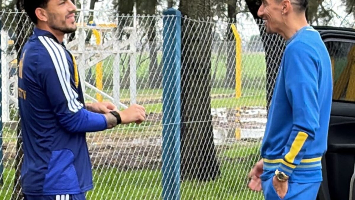 Paredes y Di María se abrazaron tras reencontrarse en Rosario