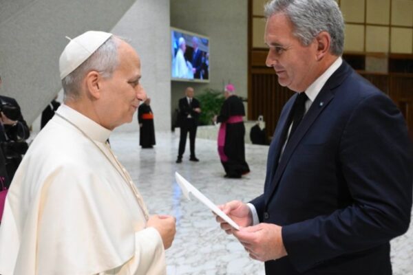 Gobierno celebra la visita del Papa León XIV a la Argentina