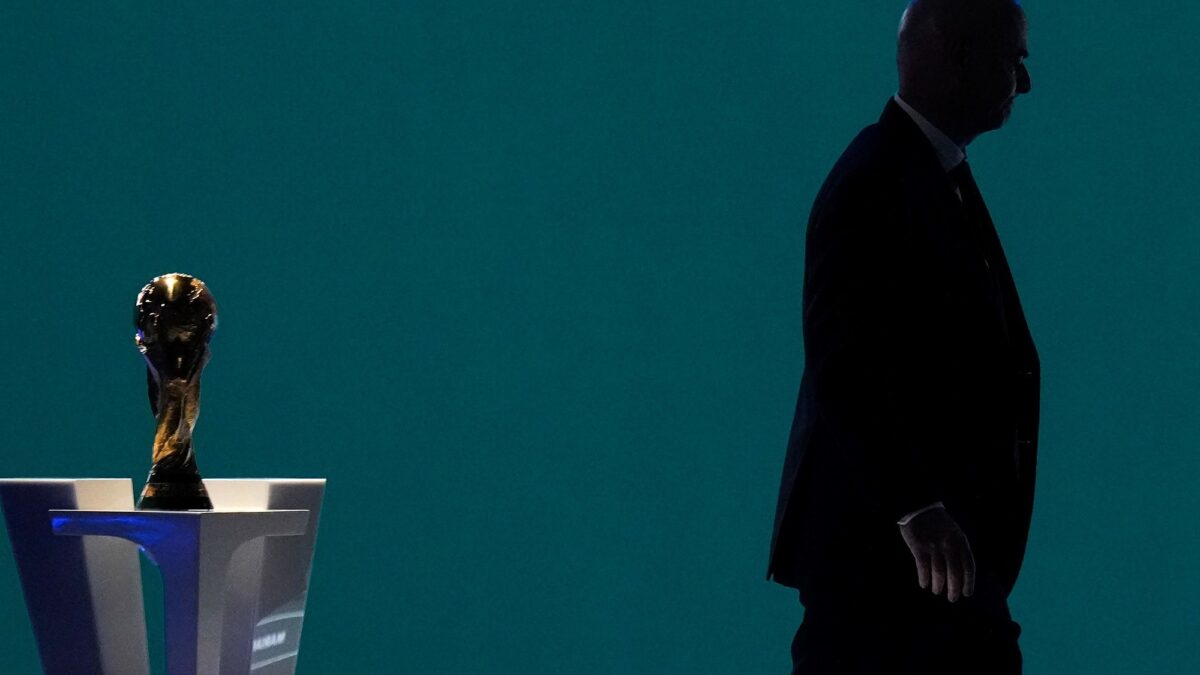 Crisis en la FIFA: el plan secreto que pone en peligro el reinado de Infantino