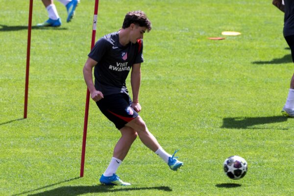 Julián Alvarez ya se "entrena" bajo la disciplina de Atlético de Madrid pese a su deseo de irse a Barcelona