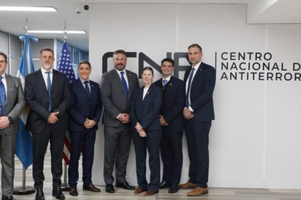 FBI destaca cooperación con Argentina en combate contra el terrorismo