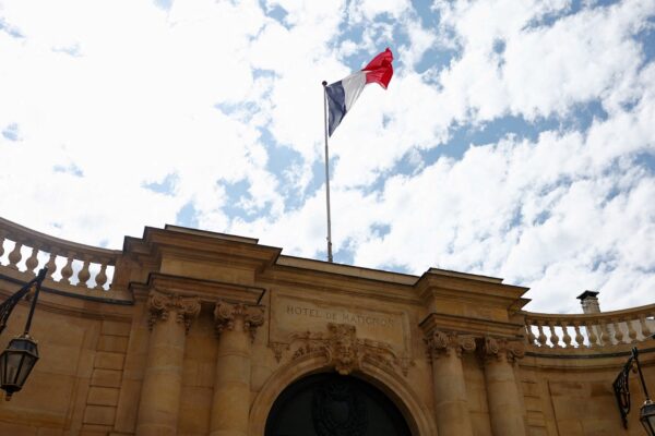 Investigan suicidios en el palacio de Matignon: tres muertes y denuncias de abuso en la sede del primer ministro francés