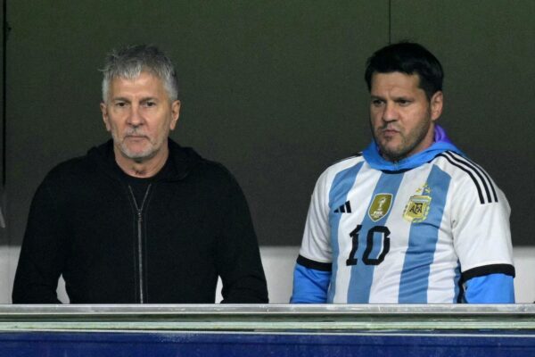 AFA impone minuto de silencio y simbología negra en homenaje a Jorge Messi