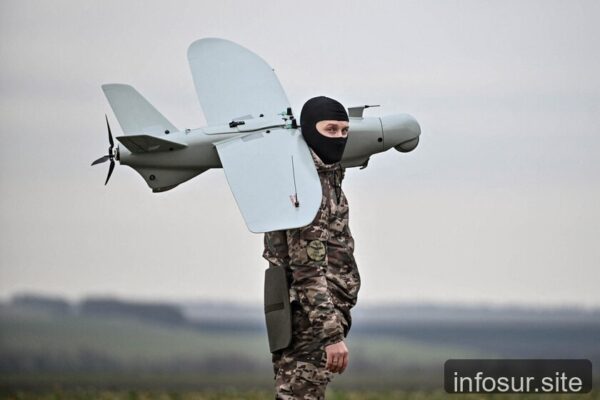 Ucrania propone impuestos a la pornografía para financiar 30.000 drones contra Rusia