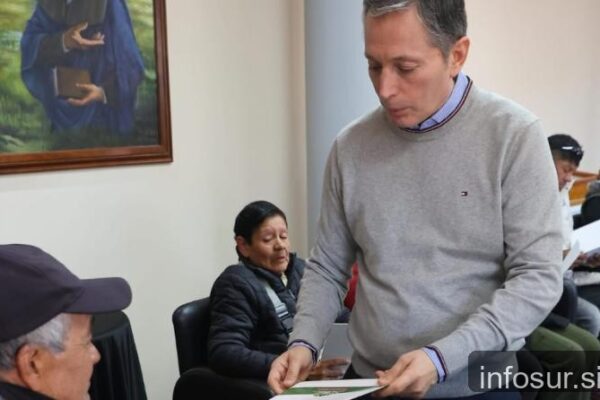 Gray se reunió con vecinos que atraviesan graves problemas de salud