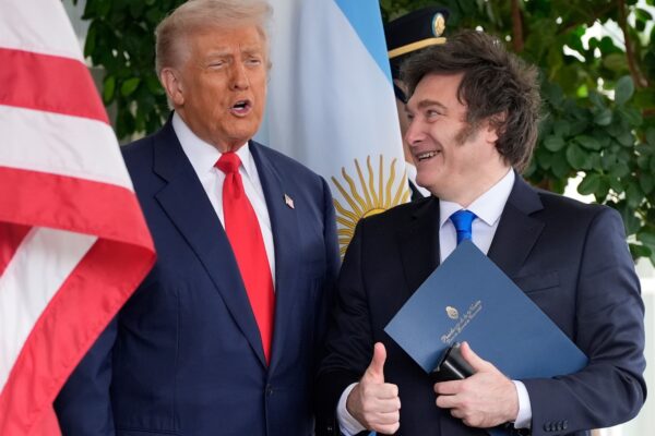 Trump advierte que un conflicto por las Malvinas sería un "potencial desastre"