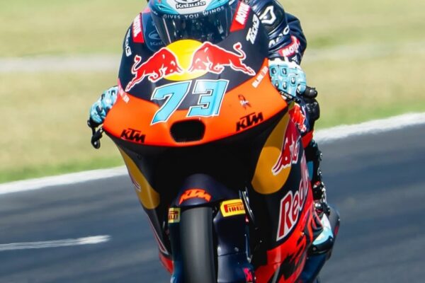 Valentín Perrone brilló en la qualy y largará bien arriba en Moto3 en San Marino