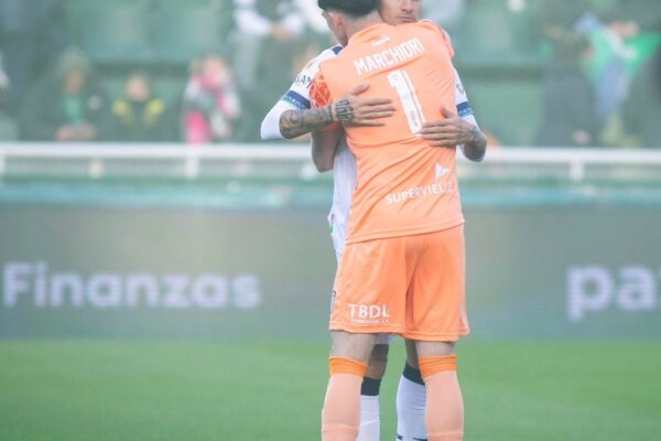 Mammana y Marchiori se reconcilian tras la lesión del defensor de Vélez