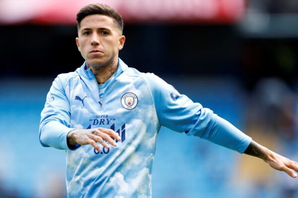 Clásico del Manchester en Old Trafford: Enzo y Lisandro parten como titulares