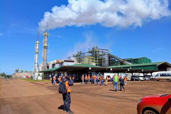 Exportaciones argentinas suben 12,4% en agosto, pero déficit comercial se mantiene elevado