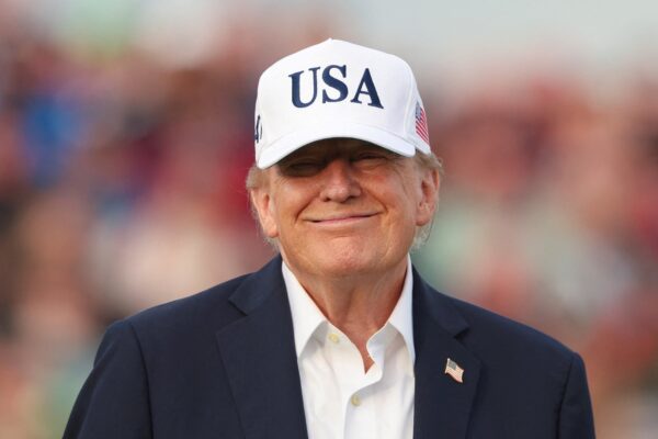 Trump asegura que Estados Unidos liderará la revolución tecnológica sin regulaciones excesivas